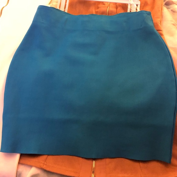 Mini Skirt 💙💕 - Picture 7 of 8